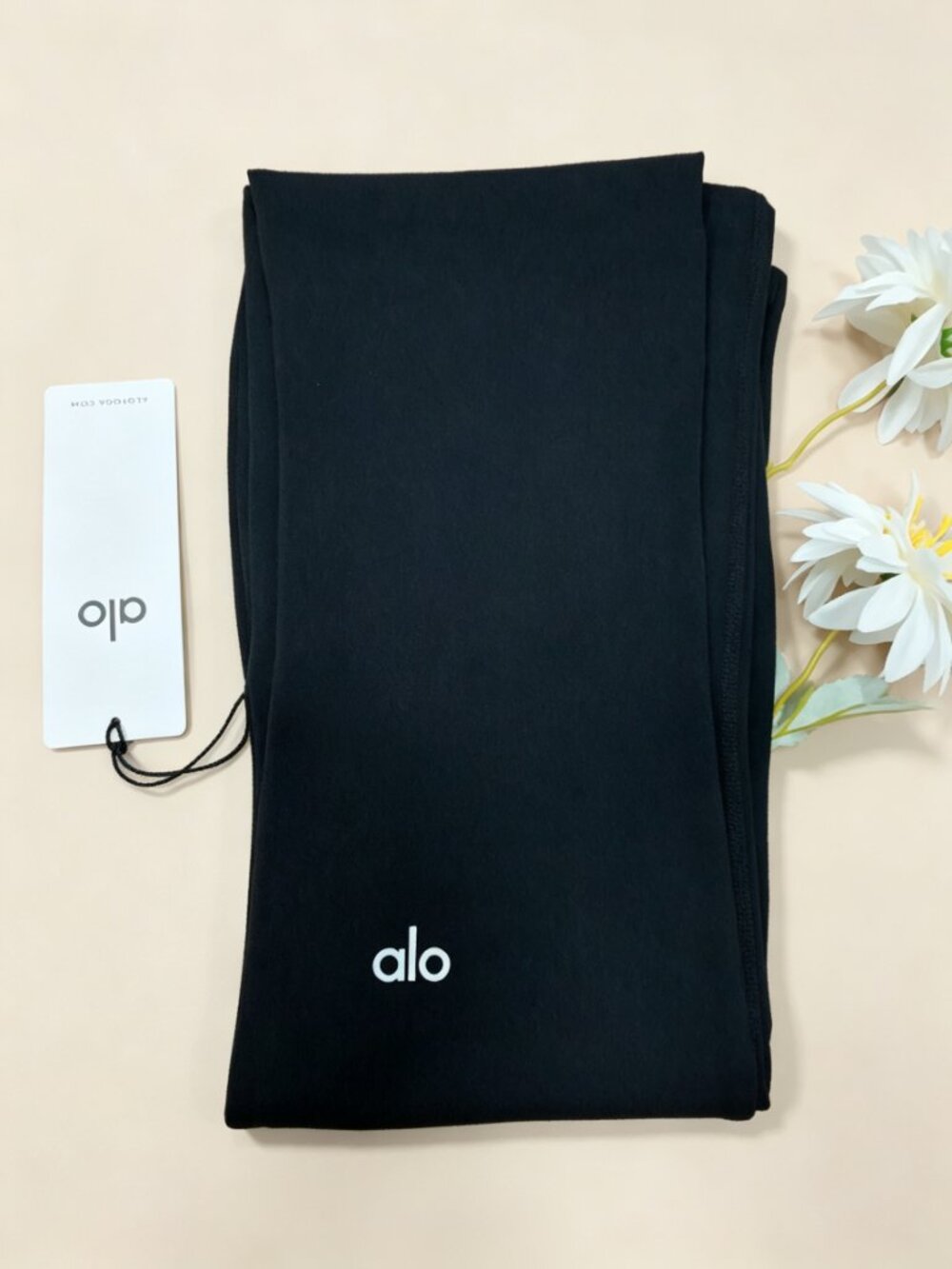 New With Tags🖤Alo Yoga Airbrush High-Waist Bootcut Legging🕶️Black (Regular) - Picture 11 of 14